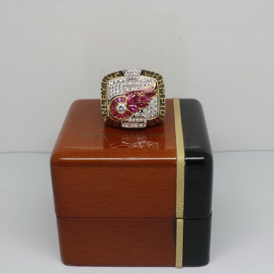 2002 NHL Championship Rings Detroit Red Wings Stanley Cup Ring 2002 NHL Championship Rings Detroit Red Wings Stanley Cup Ring