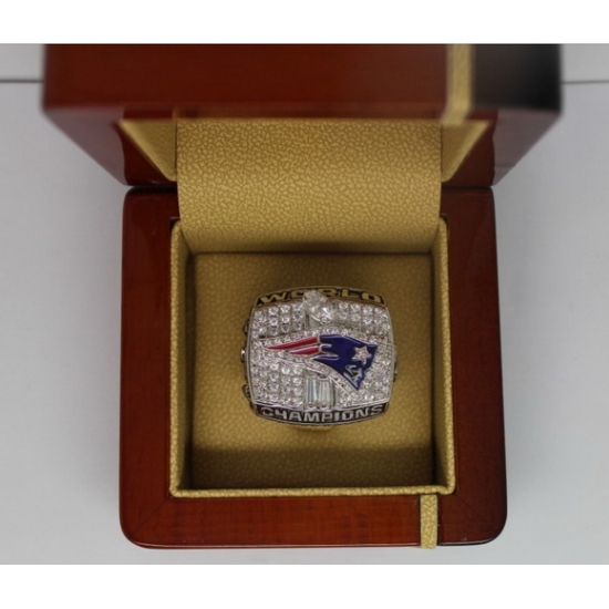 2001 NFL Super Bowl XXXVI New England Patriots Championship Ring 2001 NFL Super Bowl XXXVI New England Patriots Championship Ring