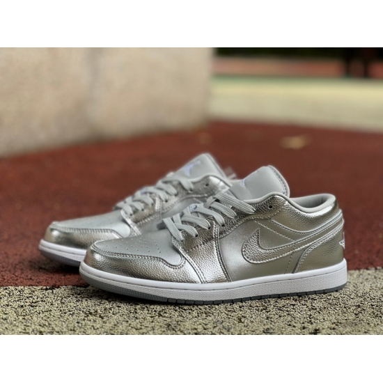 WMNS AIR JORDAN 1 RETRO LOW SE FN5030 001 WMNS AIR JORDAN 1 RETRO LOW SE FN5030 001